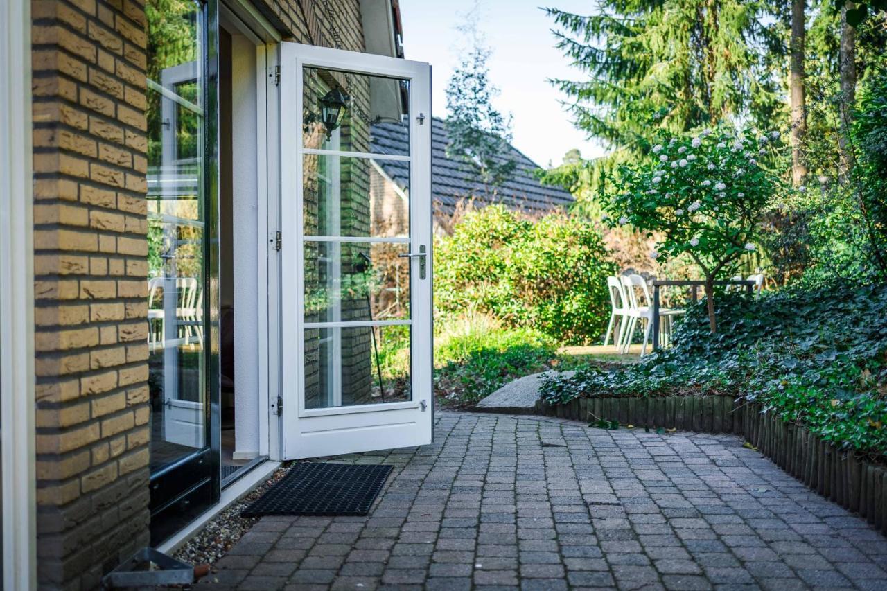 Luxe Vakantiehuis In Het Bos Met Jacuzzi En Sauna Lunteren Exteriör bild