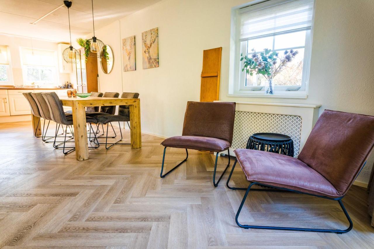 Luxe Vakantiehuis In Het Bos Met Jacuzzi En Sauna Lunteren Exteriör bild