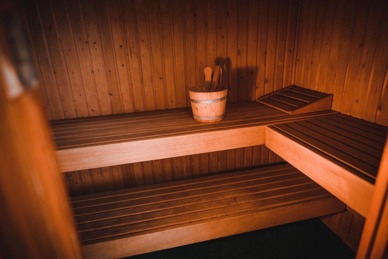 Luxe Vakantiehuis In Het Bos Met Jacuzzi En Sauna Lunteren Exteriör bild