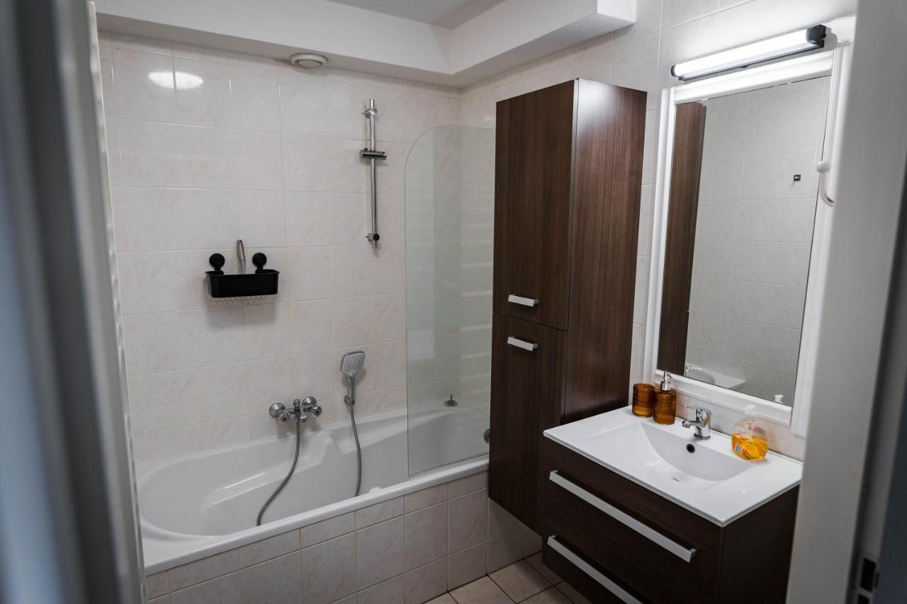 Luxe Vakantiehuis In Het Bos Met Jacuzzi En Sauna Lunteren Exteriör bild