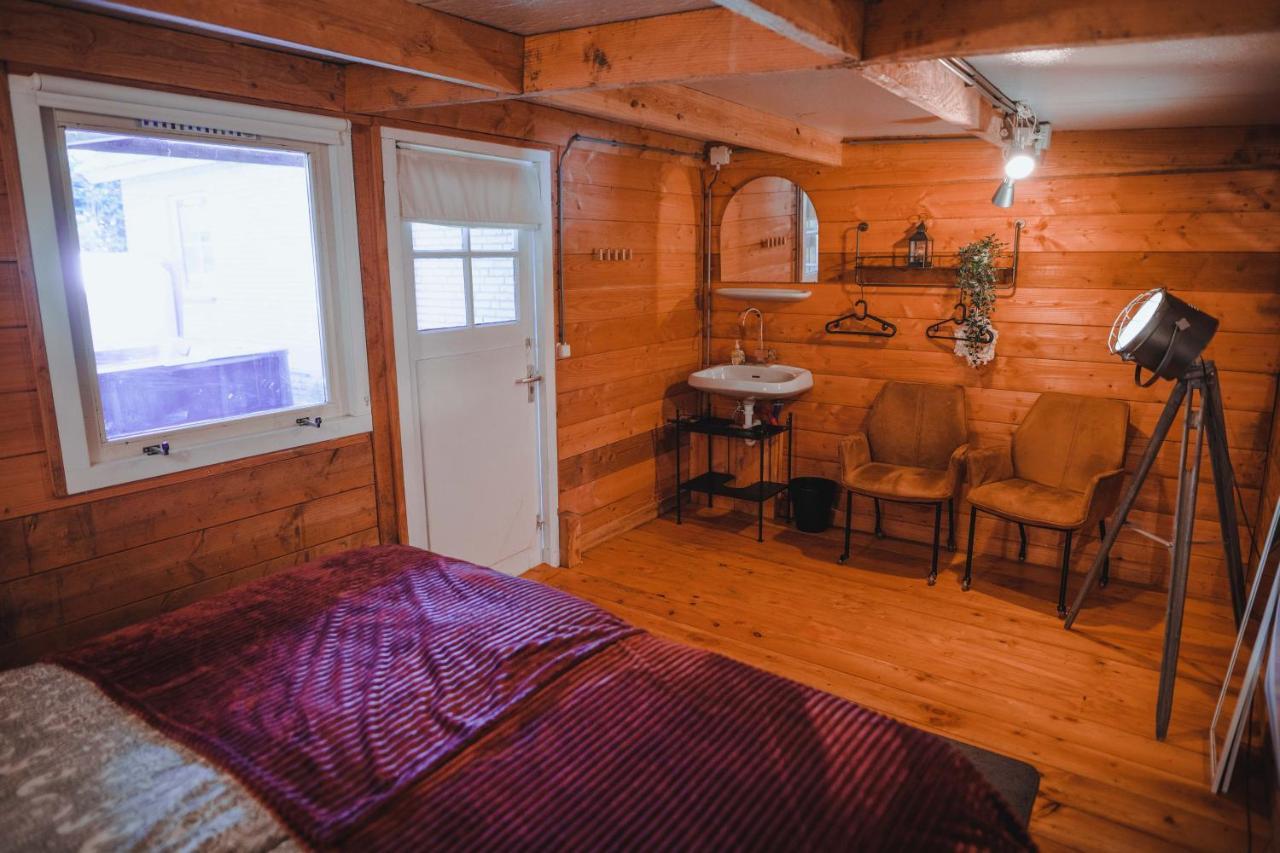 Luxe Vakantiehuis In Het Bos Met Jacuzzi En Sauna Lunteren Exteriör bild